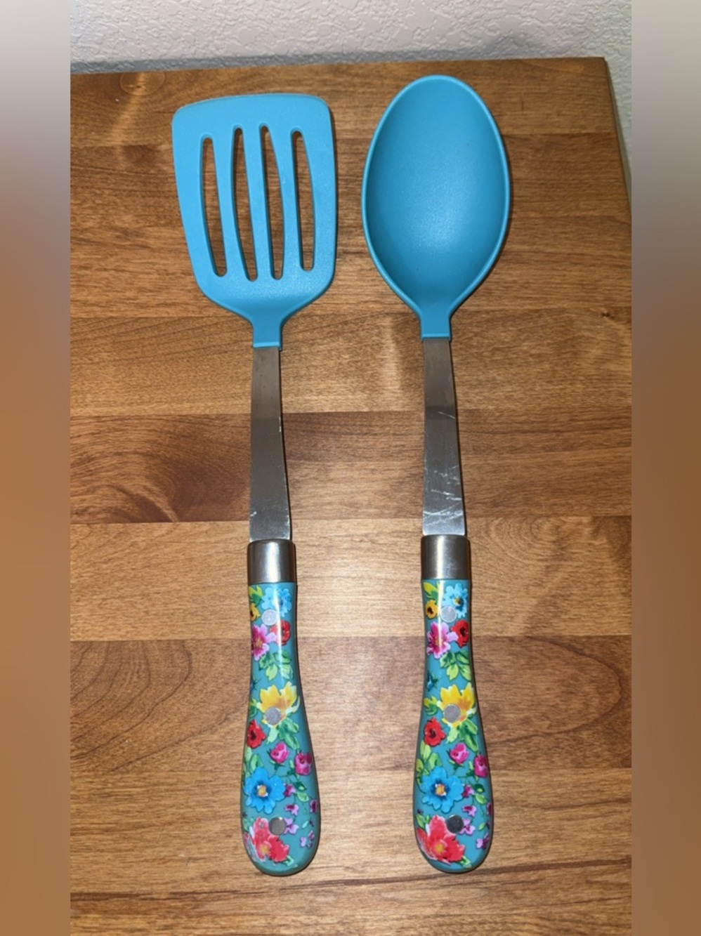 Pioneer Woman Breezy
Blossom Slotted Spatula
Turner And Basting
Spoon 14"